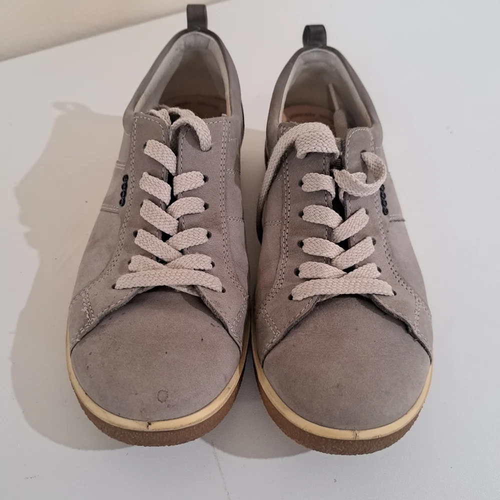 Womens ECCO Gray Casual Shoes Size‎ 36 Or 5.5